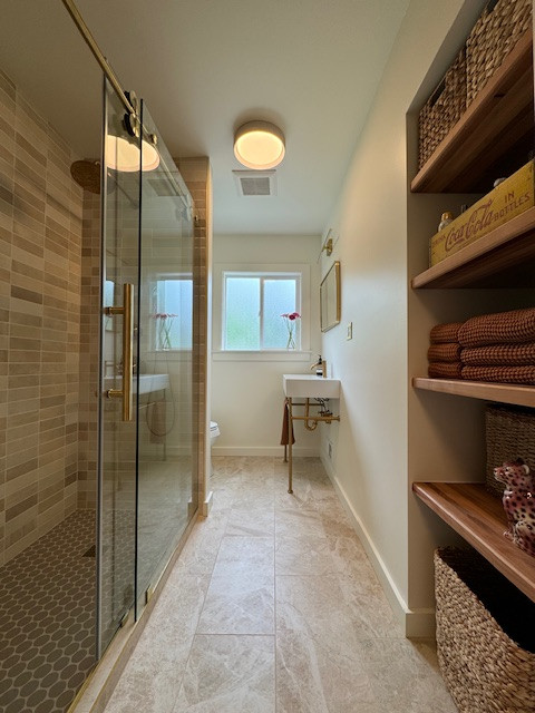 Bathroom - bathroom idea in Portland