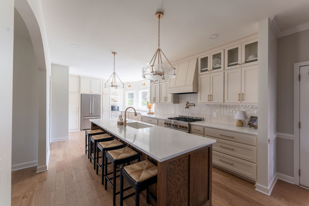 Contemporary Indian Lake Kitchen