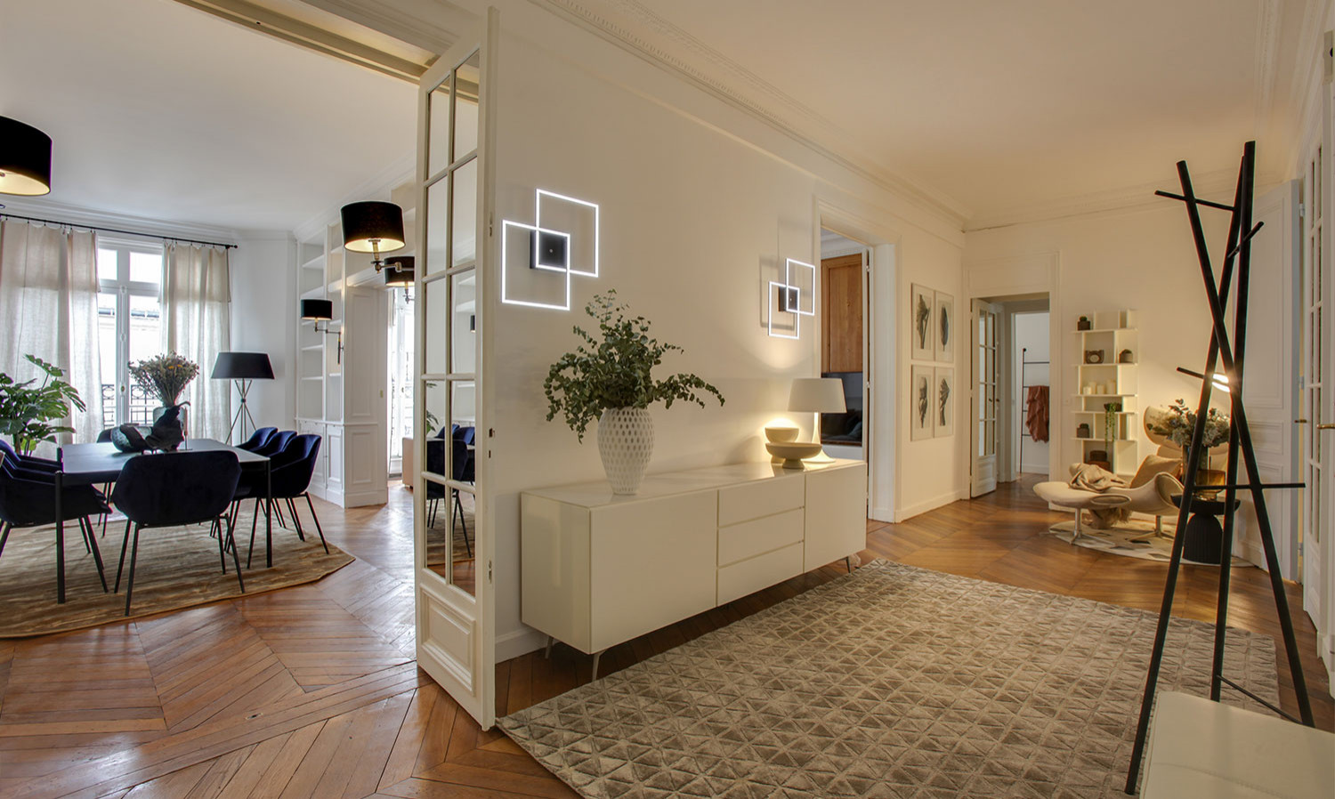 Уютный дом в Париже - BoConcept