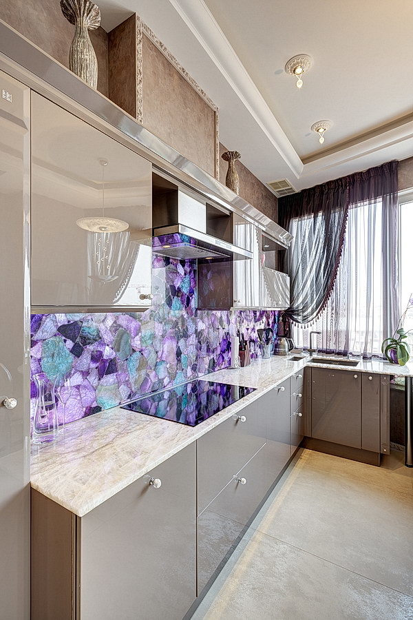 Натуральный камень в интерьере квартиры