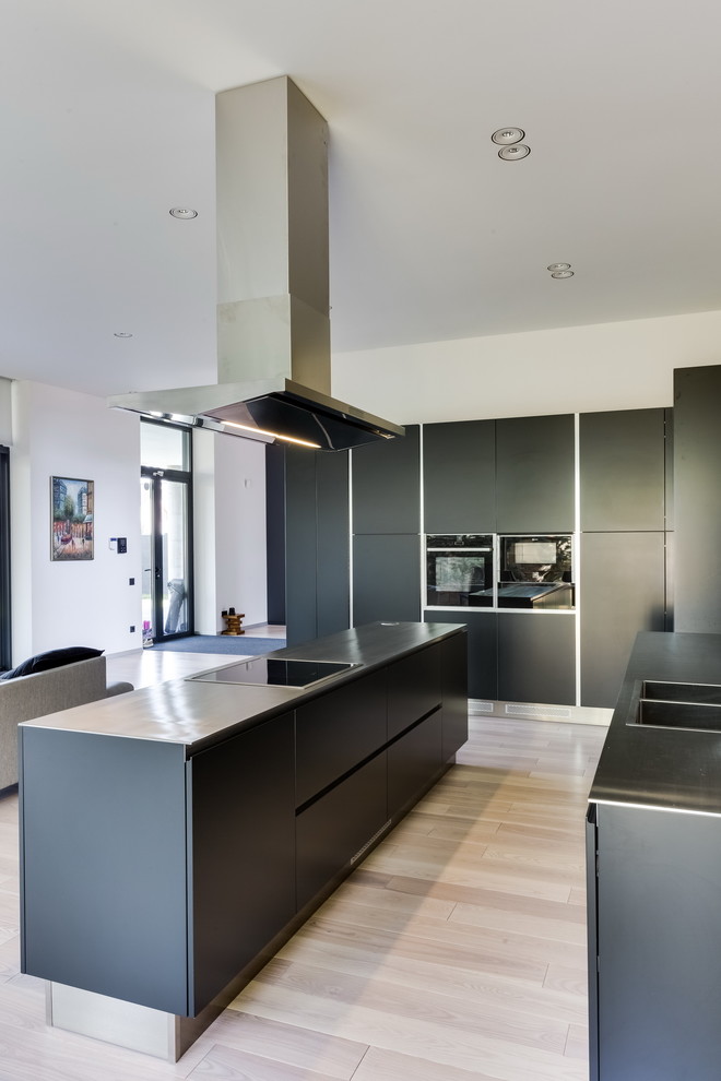 Кухня черного цвета