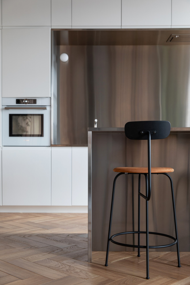 Минималистичная квартира в лофт-апартаментах в Москве