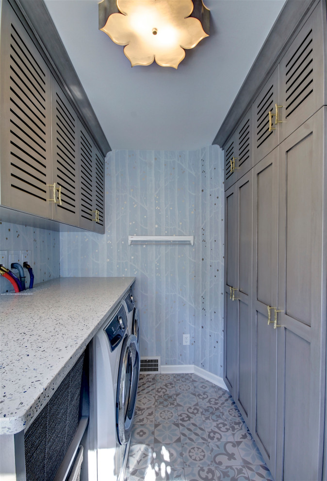 Inspiration for a transitional laundry room in Cleveland.