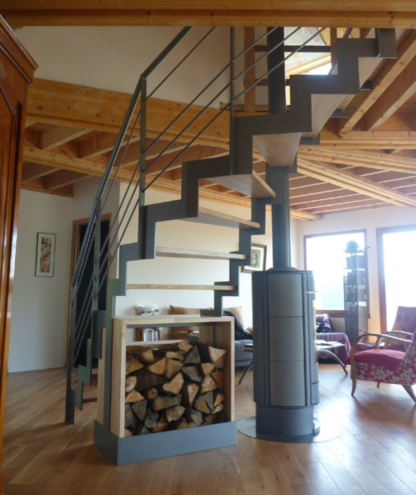 Inspiration for a small contemporary wood l-shaped staircase in Angers.