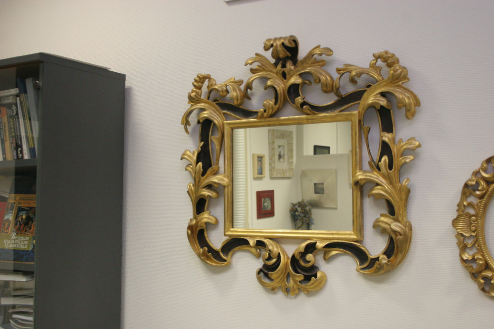 Интерьерные рамы для зеркал