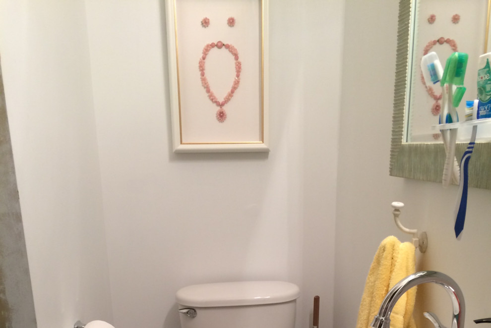 Tiny Bathroom without Window Requesting a Wall Paint Color