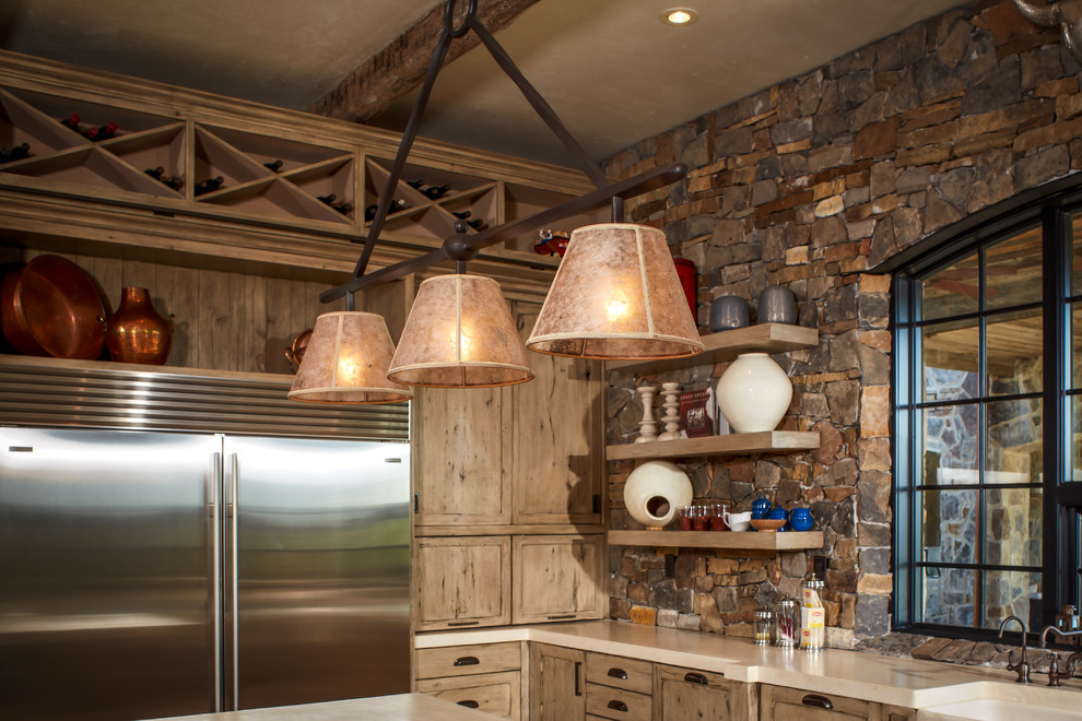 Kitchen - rustic kitchen idea in Houston