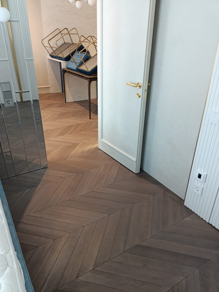 Инженерная доска, дуб, масло с твёрдым воском, французская ёлка.