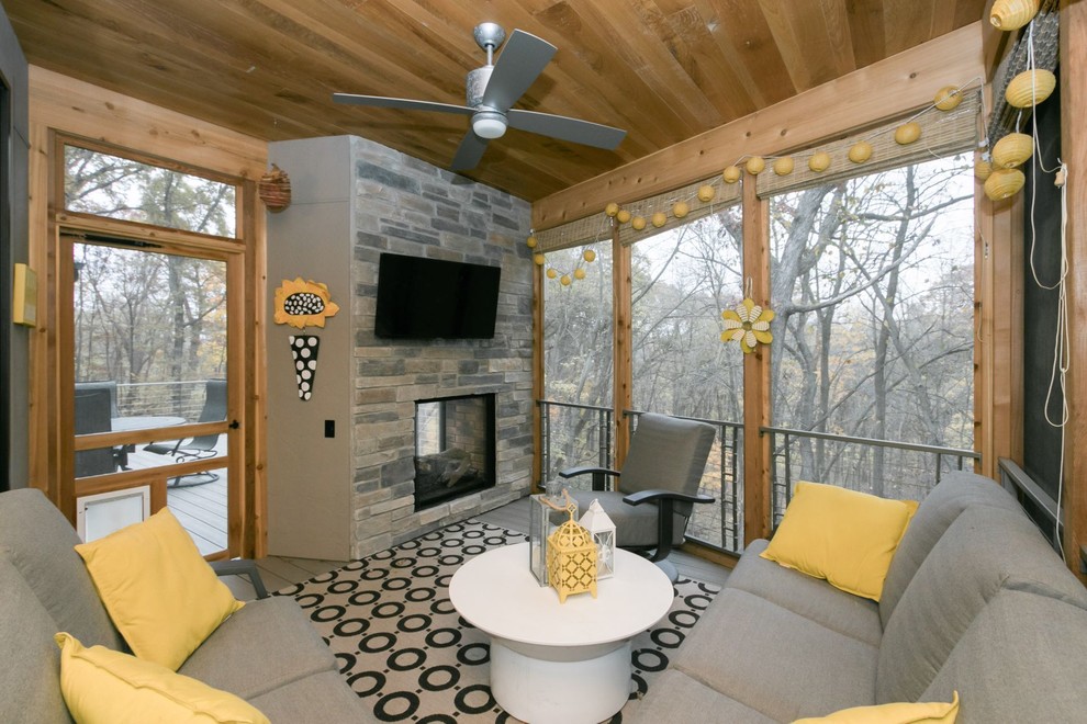 This is an example of a contemporary sunroom in Cedar Rapids.