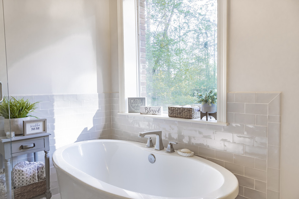 Bathroom - transitional bathroom idea