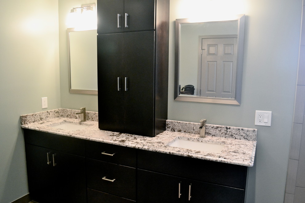 G Master Bathroom