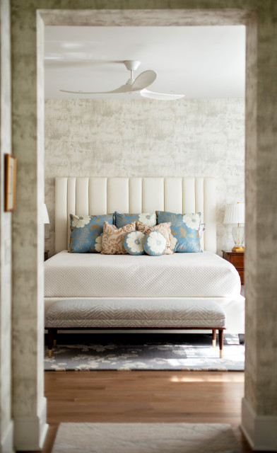 Modern Tudor klassisch-modern-schlafzimmer