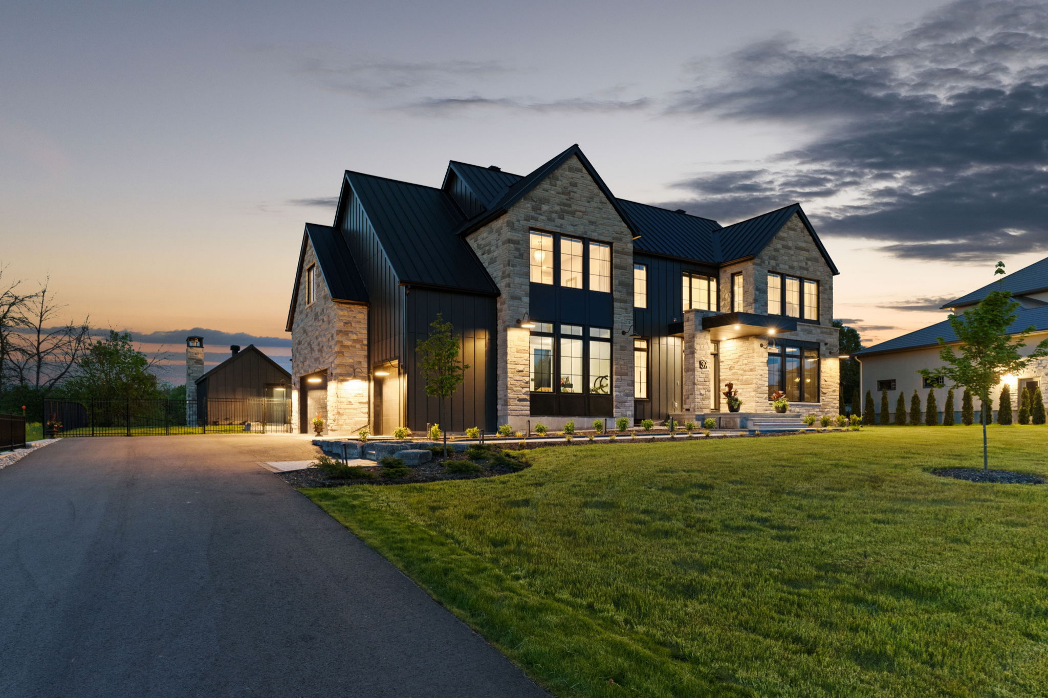 Farmhouse Riverfront