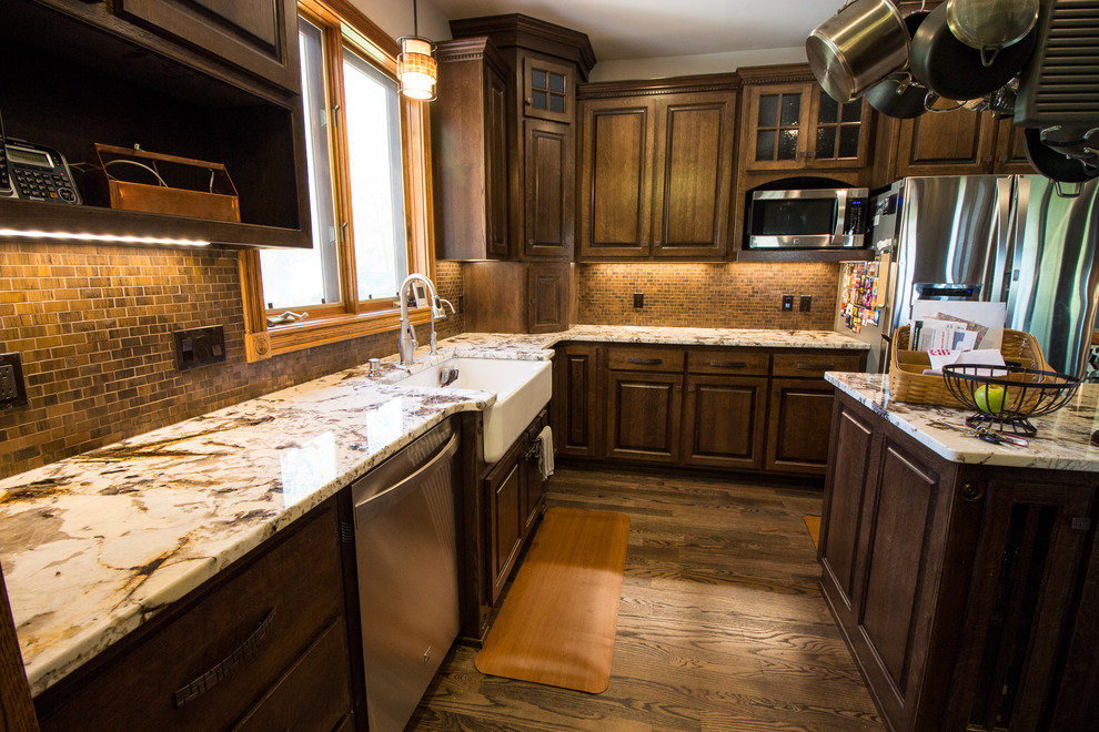 Kitchen - rustic kitchen idea