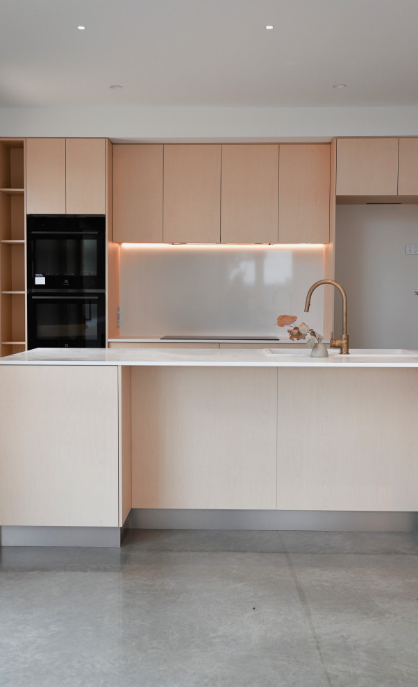 Design ideas for a contemporary kitchen in Canberra - Queanbeyan.
