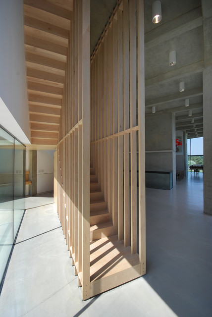 House in Epsom industriel-escalier