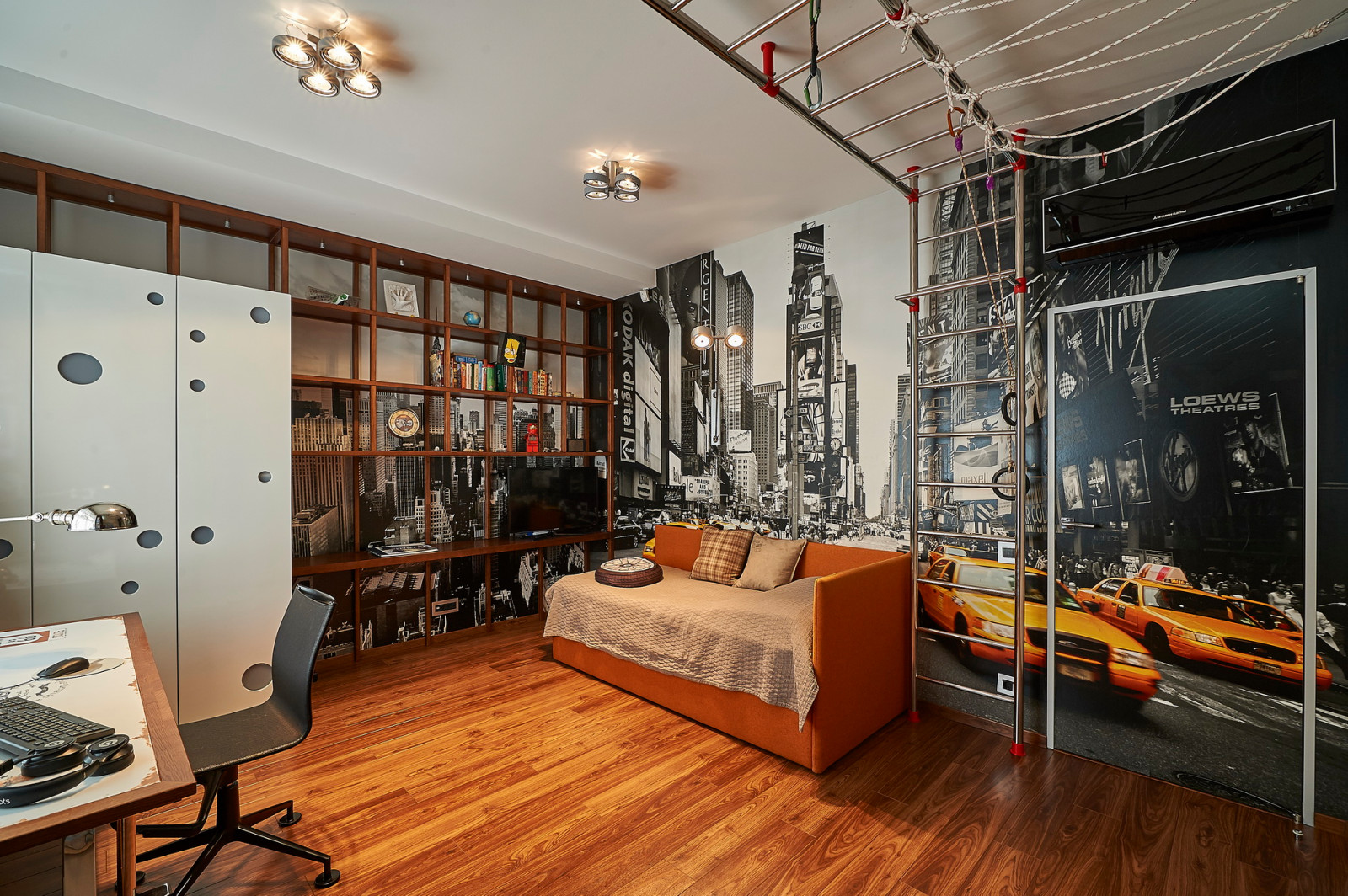 Дизайнер Максим Гусев, Квартира в Перми