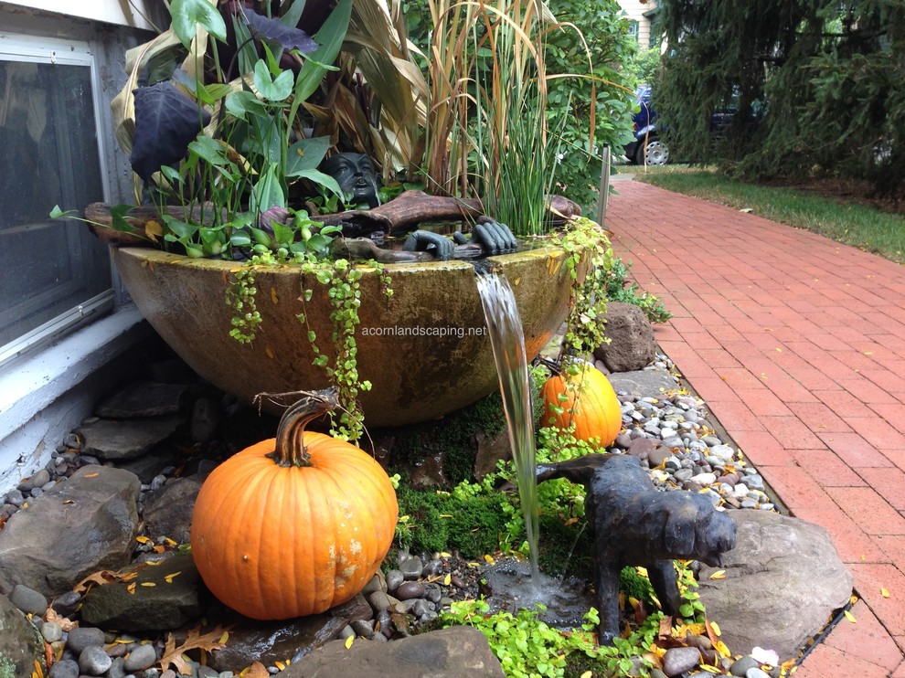 Design ideas for a rustic landscaping in New York.