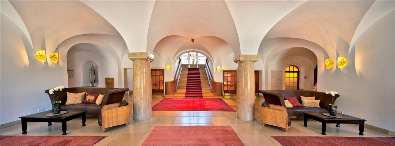 Отель Elmau Castle