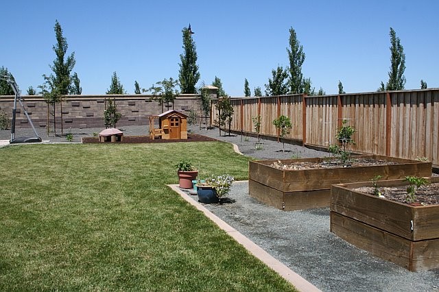 Inspiration for a rustic home design remodel in Sacramento