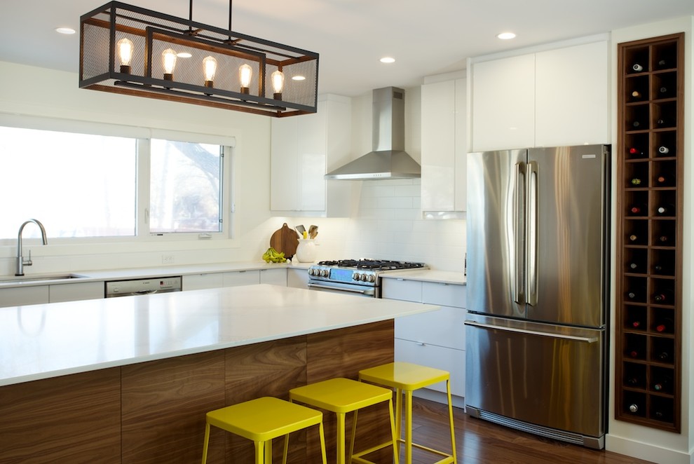 Trendy kitchen photo in Edmonton