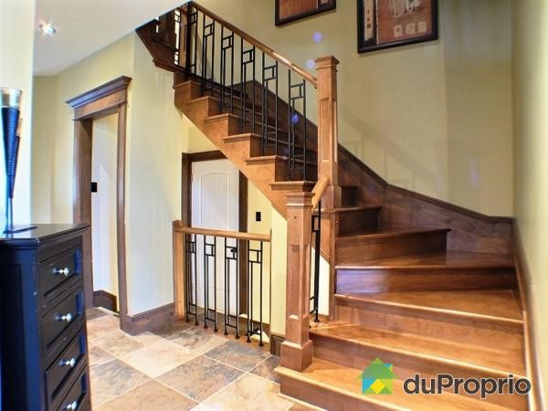 Hybrid Timber Frame classique-escalier