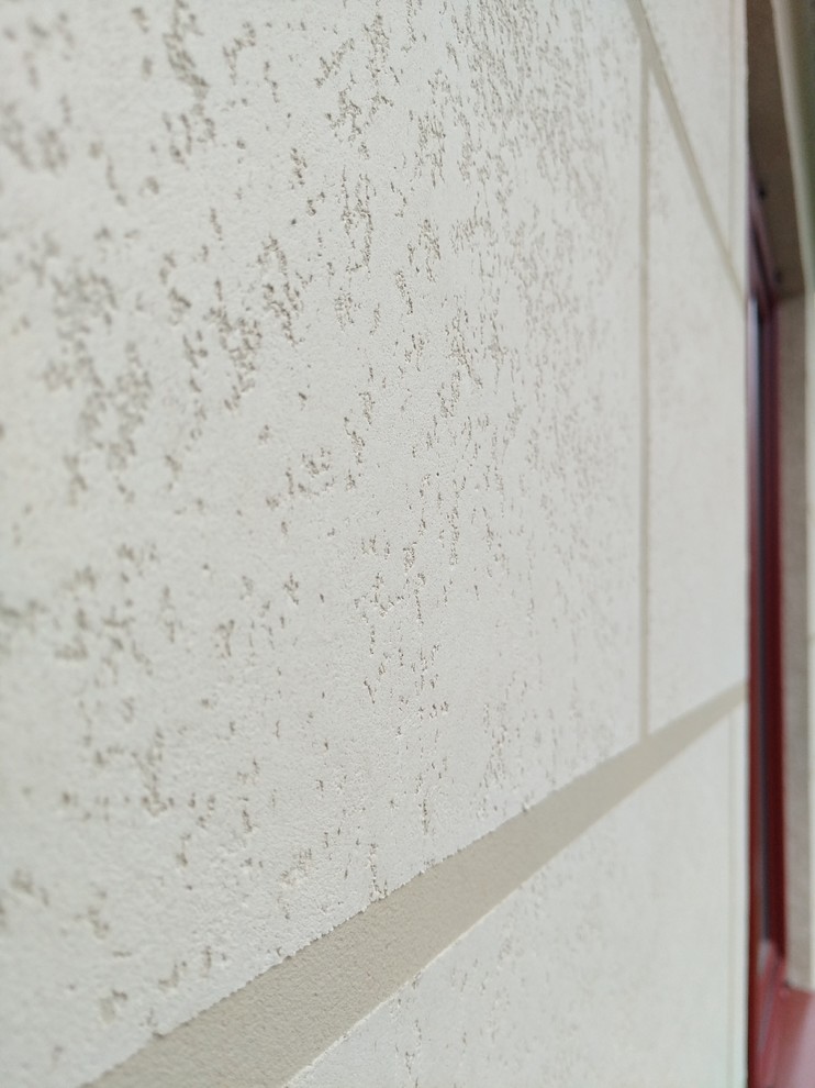 Изготовление фасада из декоративной штукатурки в Кириши