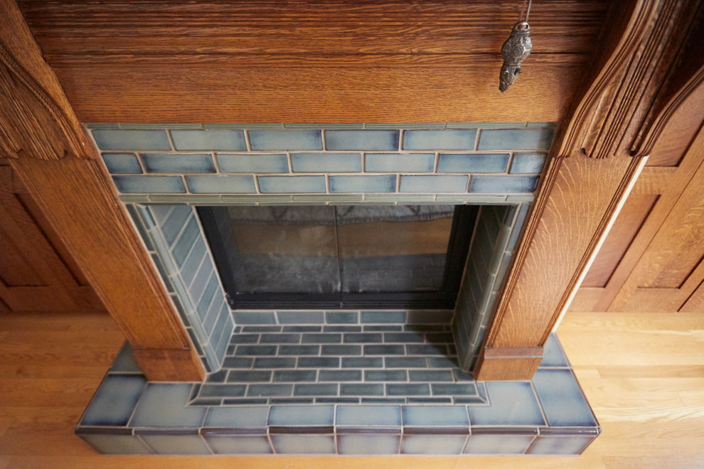 Home design - transitional home design idea in Chicago