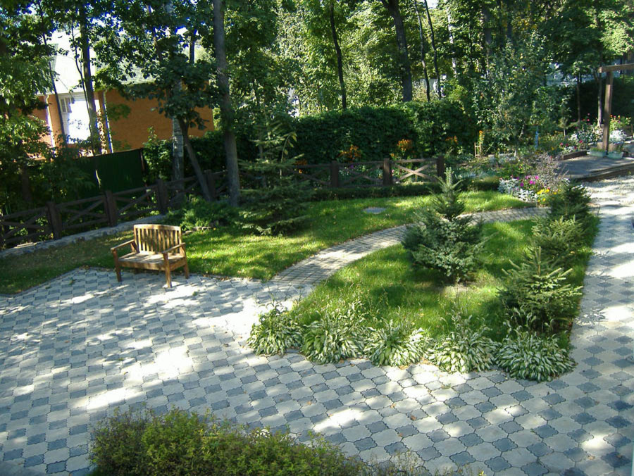 частичная реконструкция   территории жилого дома