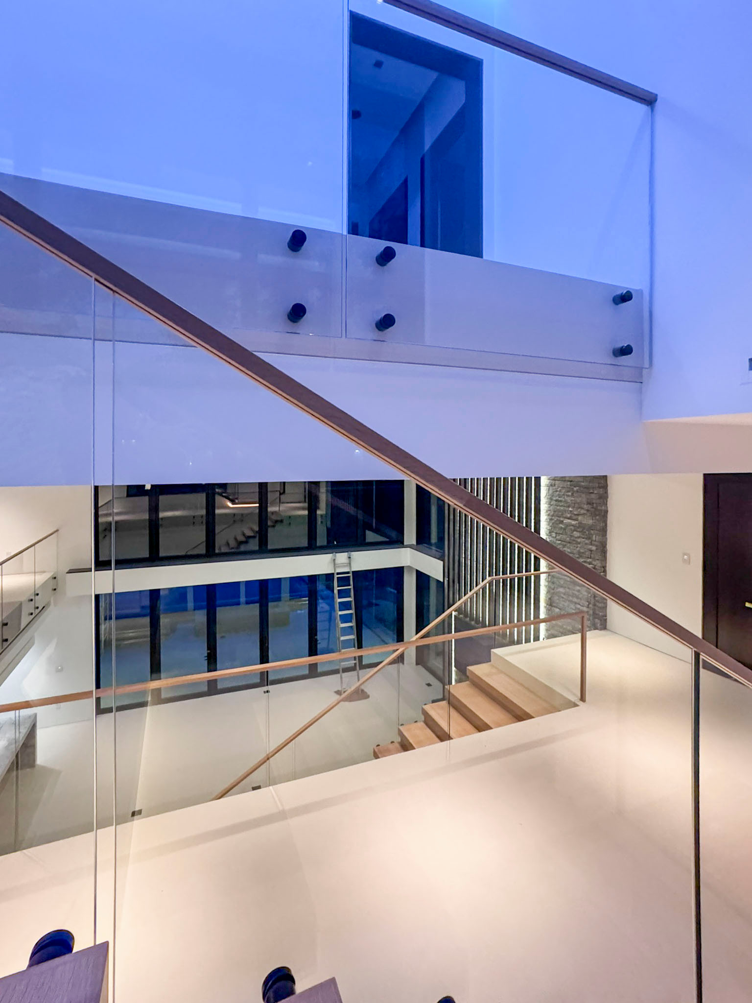 126_Visually Open and Light Contemporary Staircase, Mclean, VA 22102