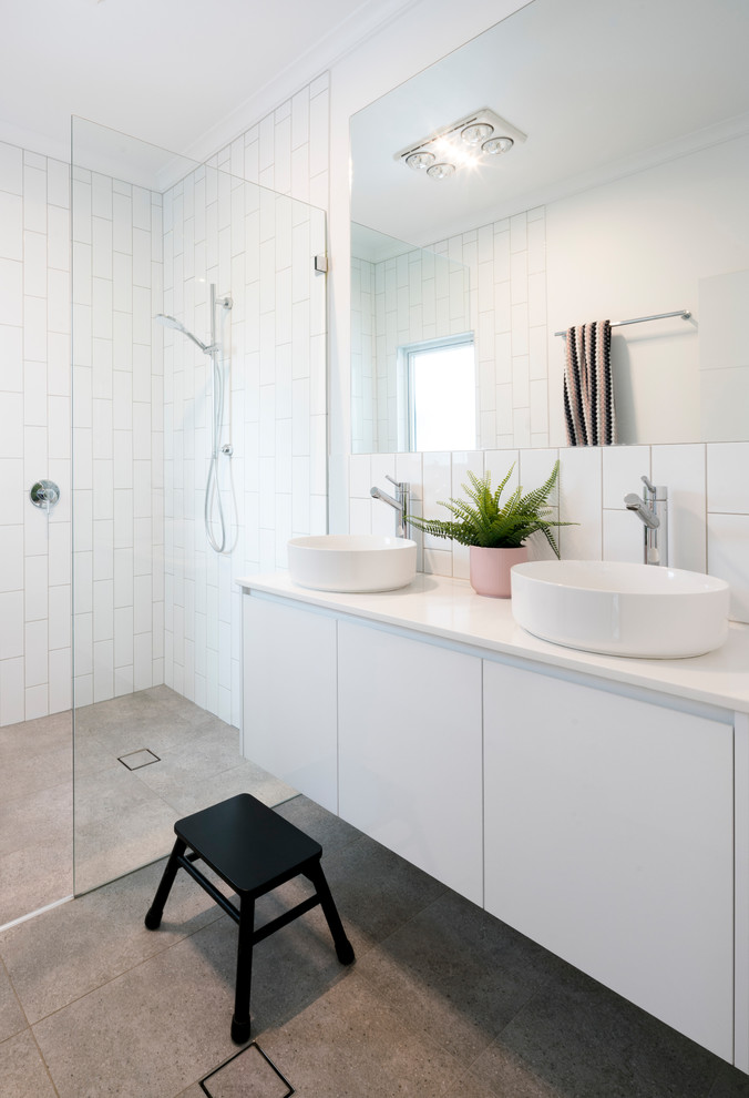 This is an example of a transitional bathroom in Brisbane.