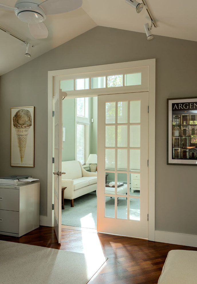 Home design - transitional home design idea in Burlington