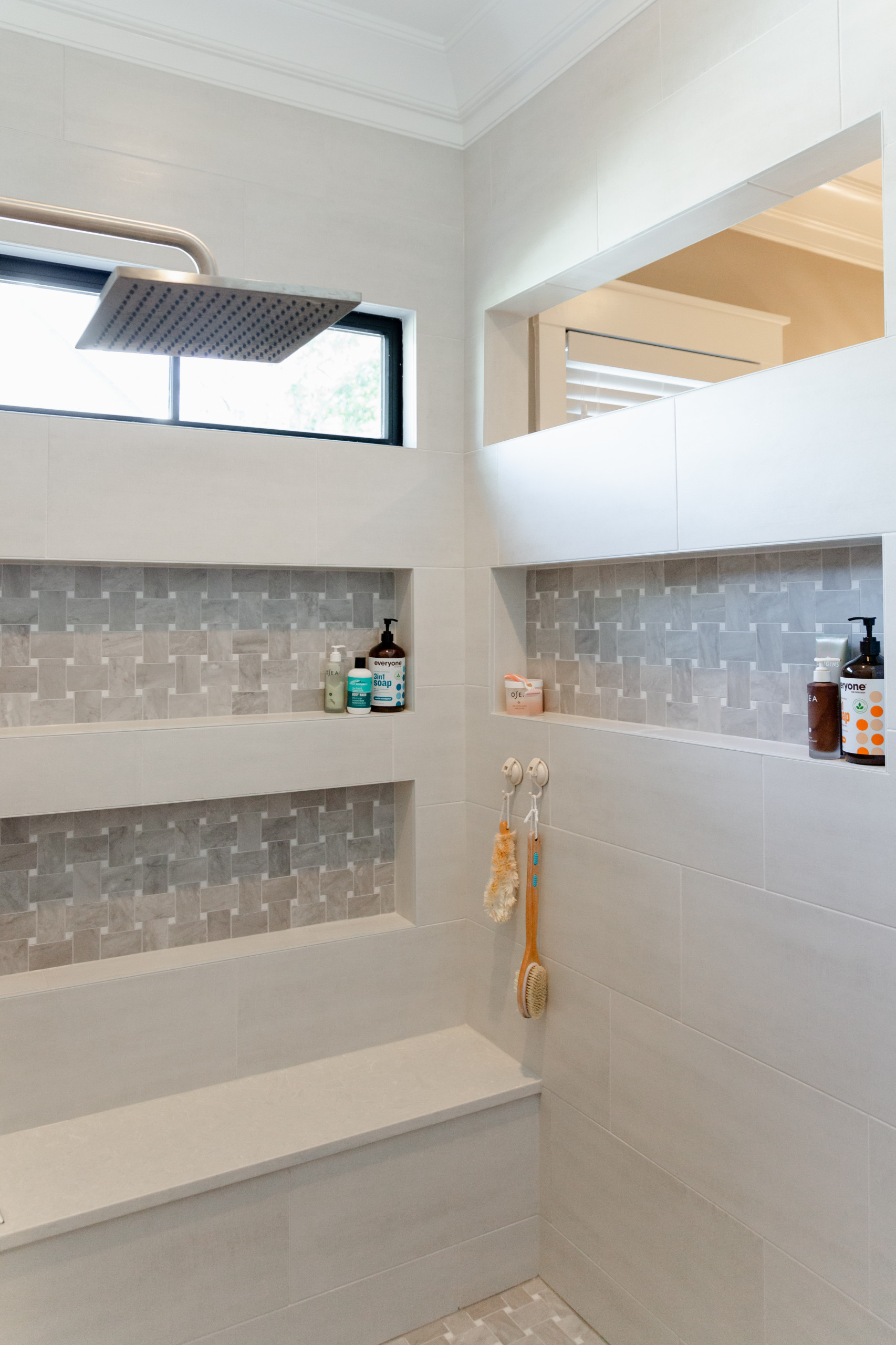 Shower windows and niches