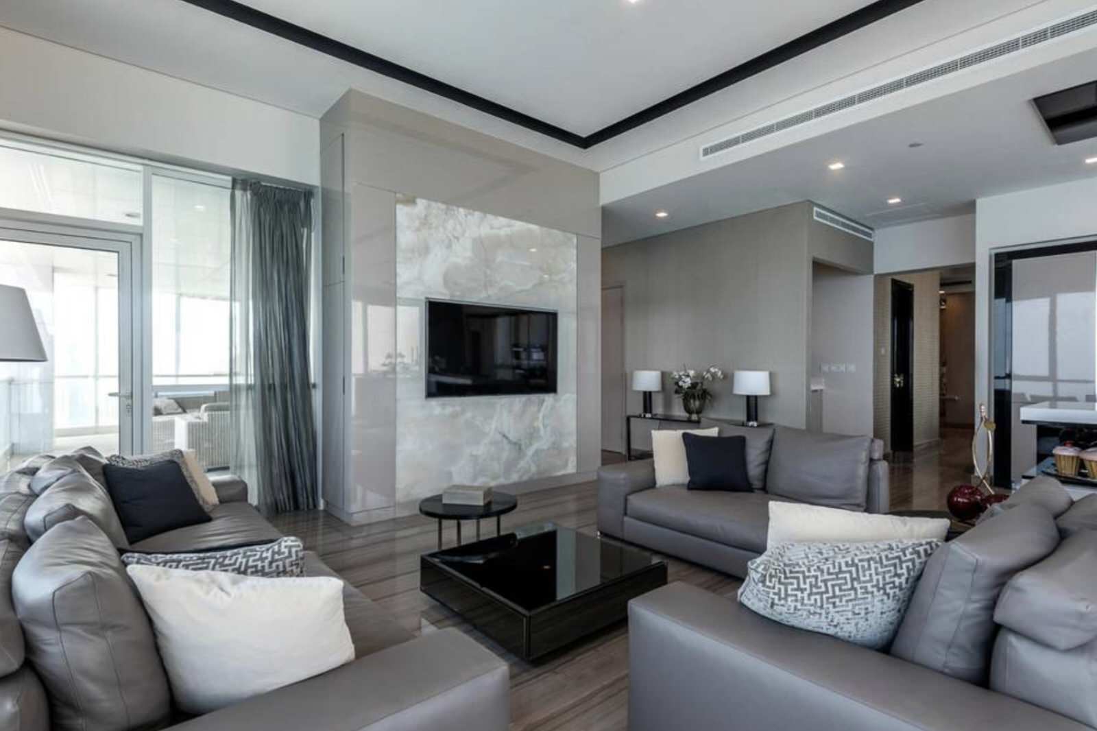 Пенхаус с понорамными окнами