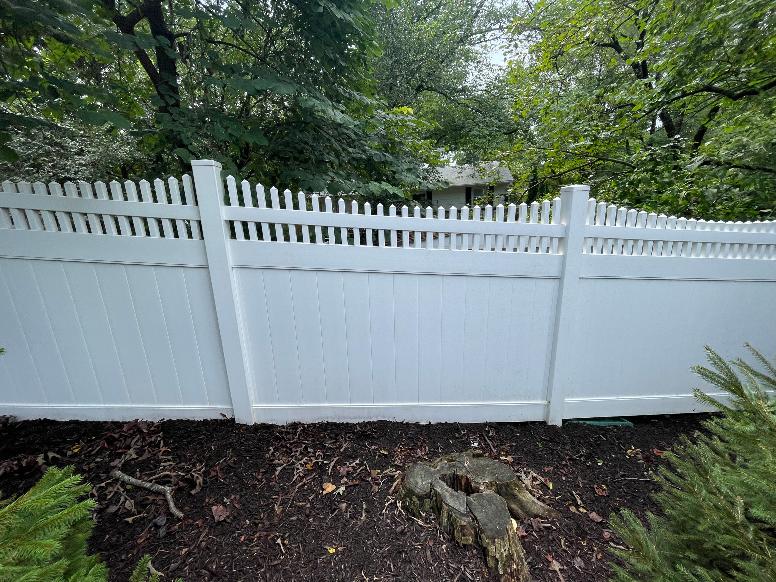 Vinyl fence powerwash