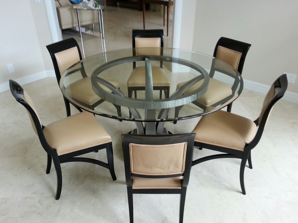 Inspiration for a transitional home design remodel in Miami