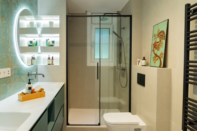 SITGES coastal-bathroom