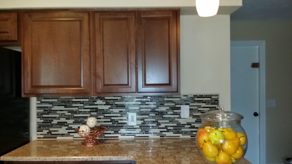 Inspiration for a transitional home design remodel in Miami