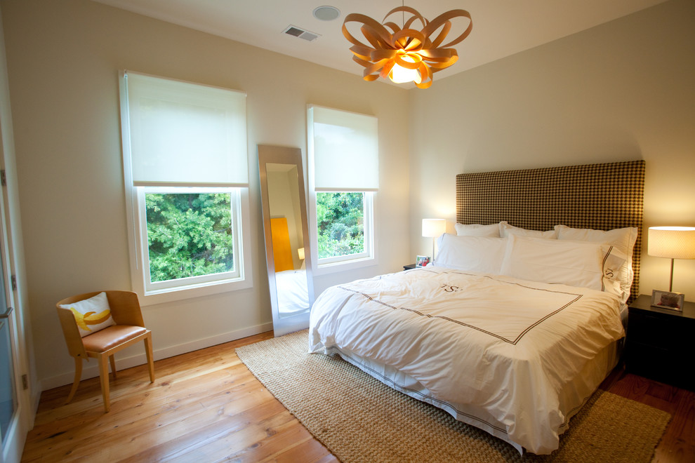 Photo of a contemporary bedroom in San Francisco.