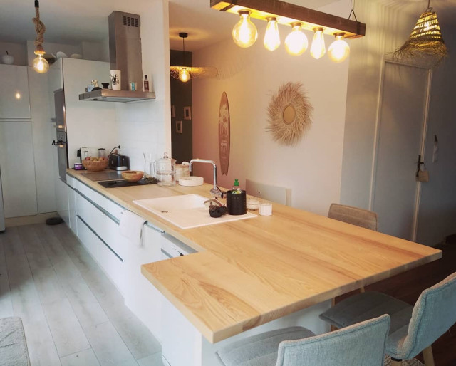 Plan de travail cuisine en frêne olivier massif Contemporáneo Cocina Otras zonas de Le