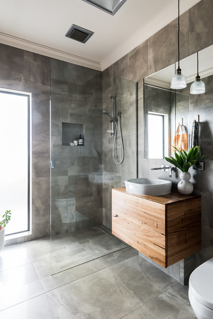 Ashburn Treehouse eclectic-bathroom