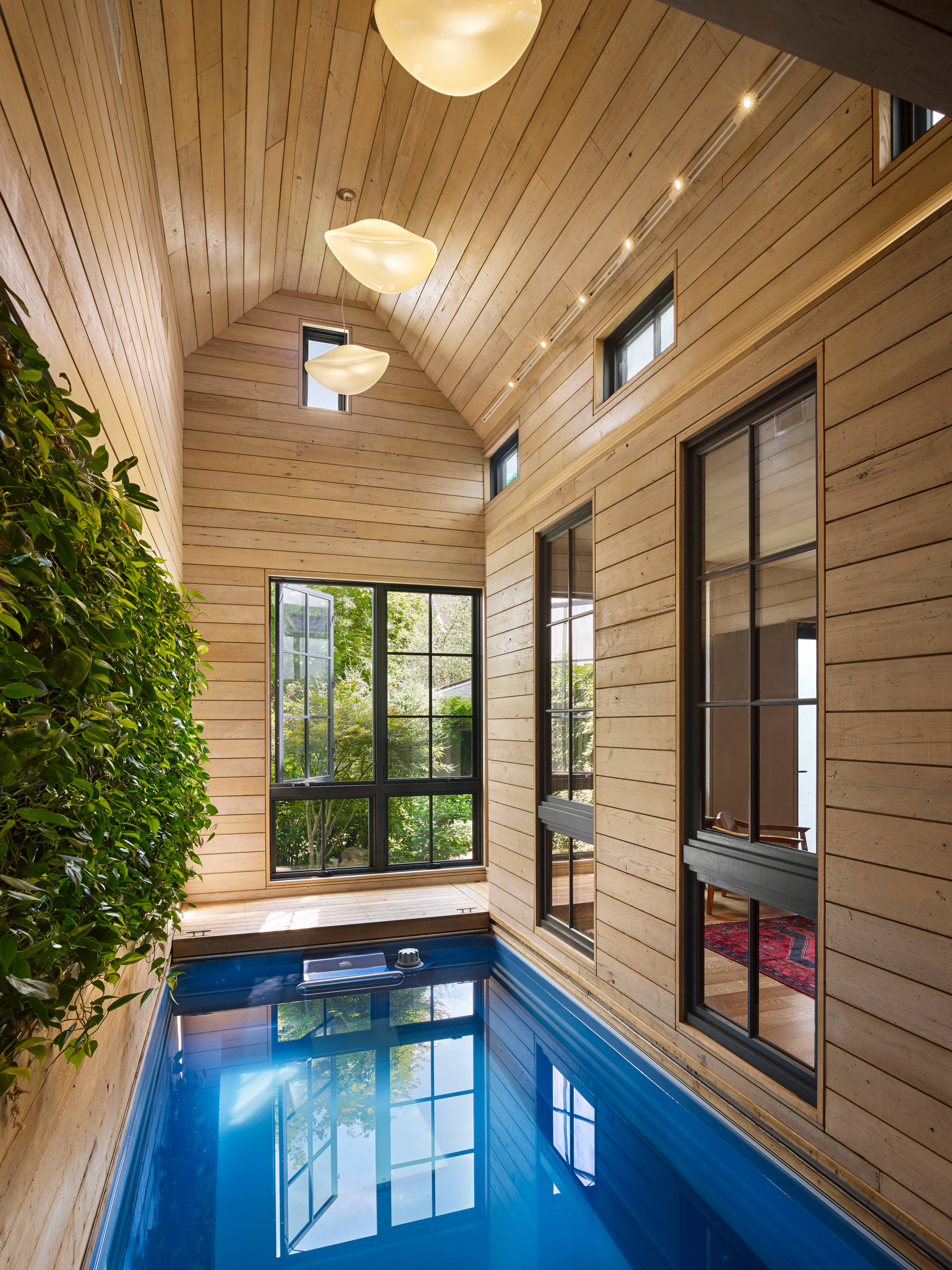 Room of the Day: Modern Pool House Nestled in Downtown Philadelphia, image size:1920x2560
