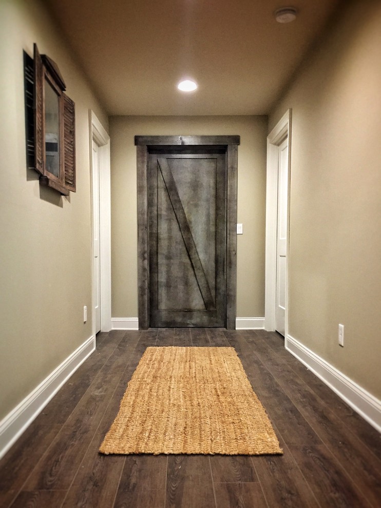Mountain style basement photo in Atlanta