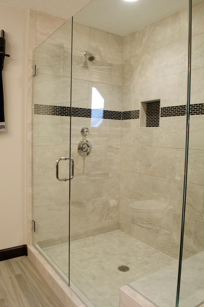 Bathroom - transitional bathroom idea