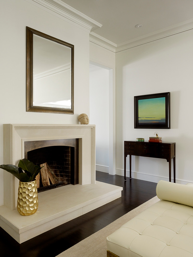 This is an example of a transitional living room in San Francisco.