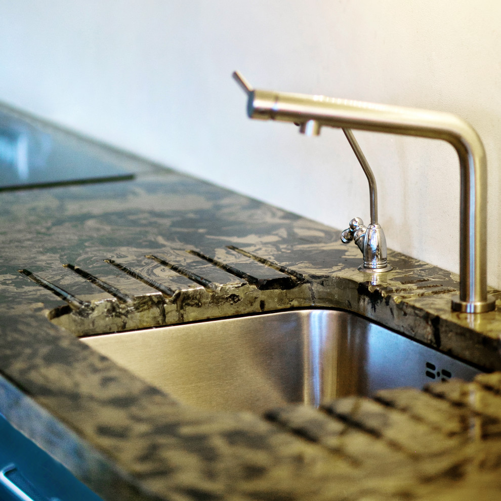 Бетонная мебель