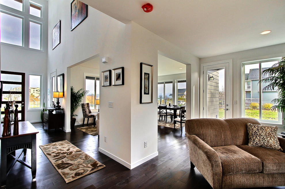 Home design - modern home design idea in Seattle