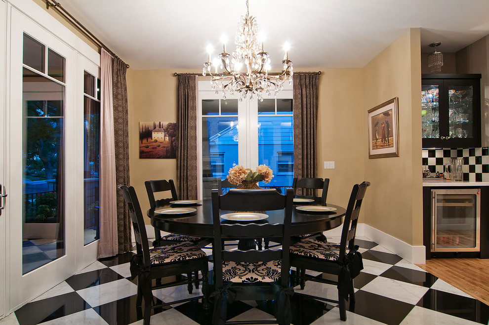 Example of a classic dining room design in Salt Lake City