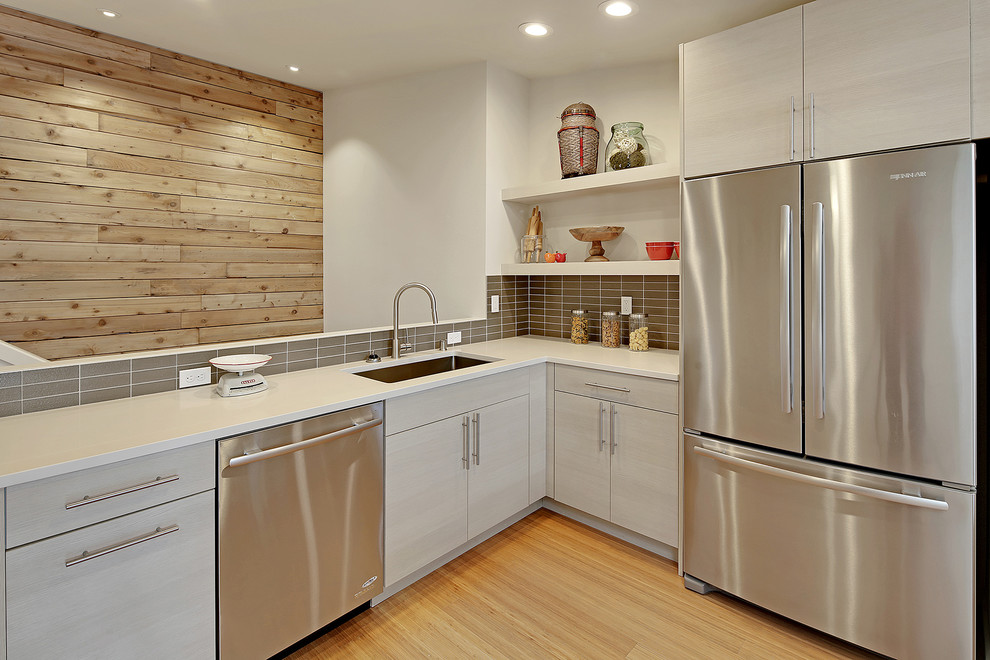 Kitchen - kitchen idea in Seattle