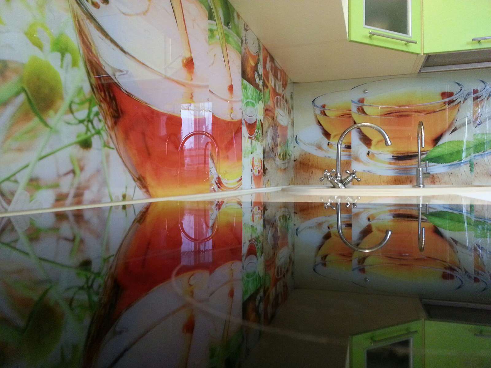 Кухонный фартук из закаленного стекла с фотопечатью "Чайный сервиз"